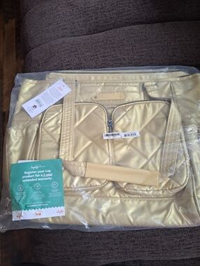 lug Trotter Quilted Tote in Metallic Gold